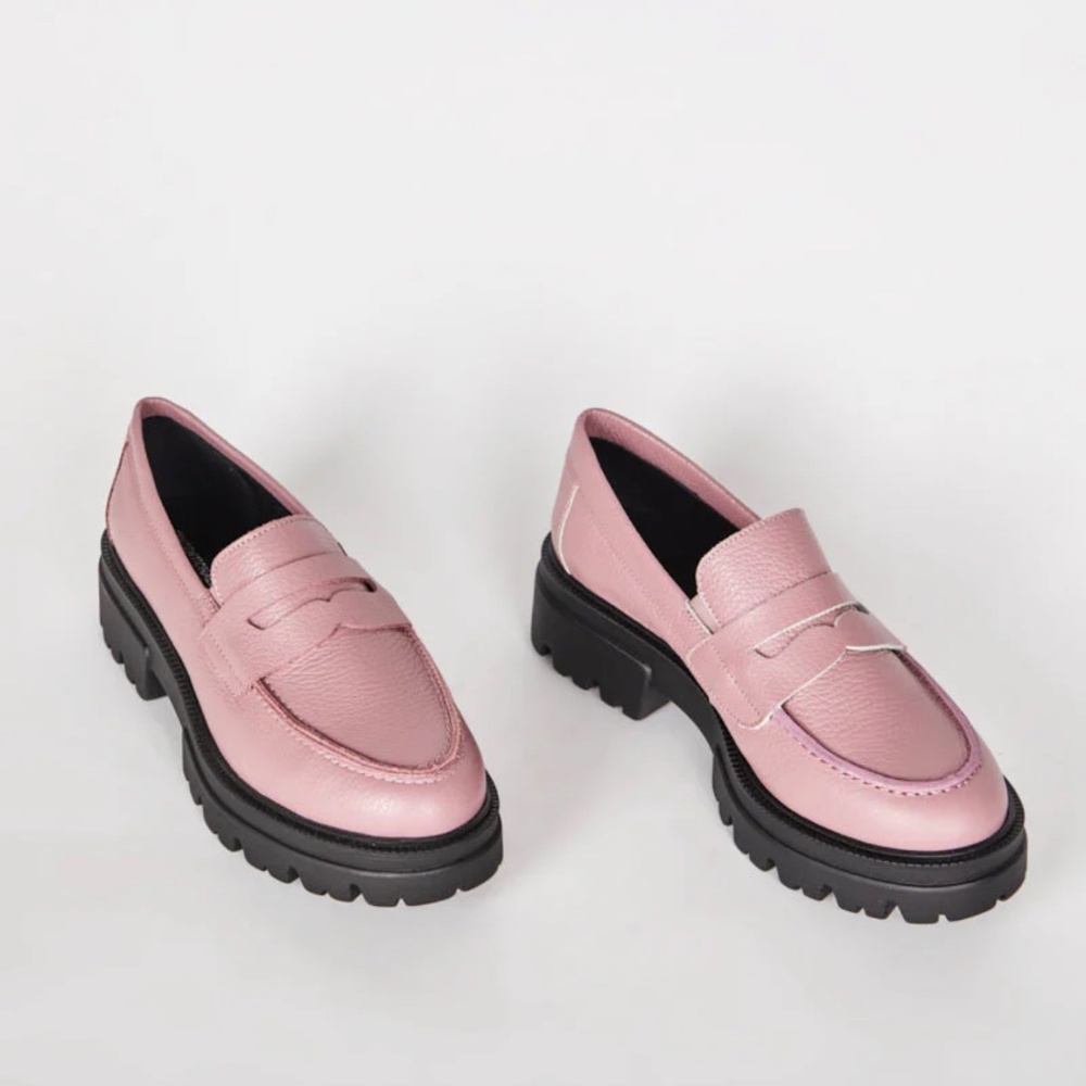 Intentionally Blank Size 39 Platform Loafers NEW